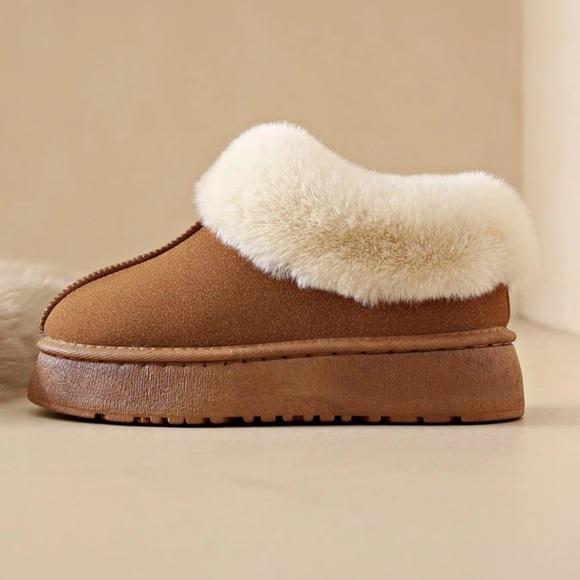 Fluffy Snow slip on Boots - Picture 3 of 7